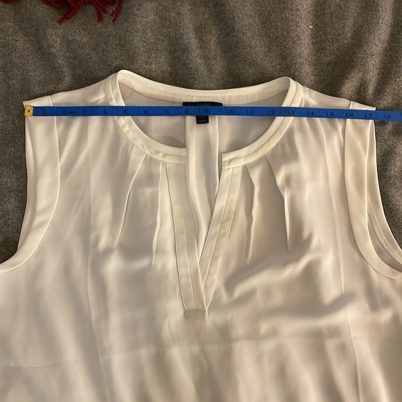 J.Crew: V-neck Popover Sleeveless Top - Picture 10 of 11